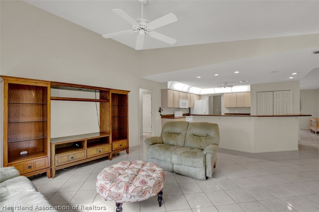 3310 Divot Road Sebring, FL 33872 - Photo 11 of 35 Gallery Image 11