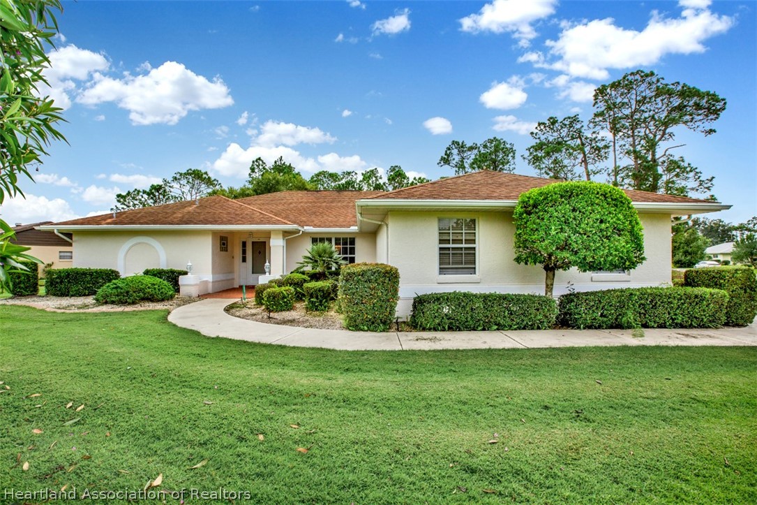 3310 Divot Road Sebring, FL 33872 - Photo 2 of 35 Gallery Image 2