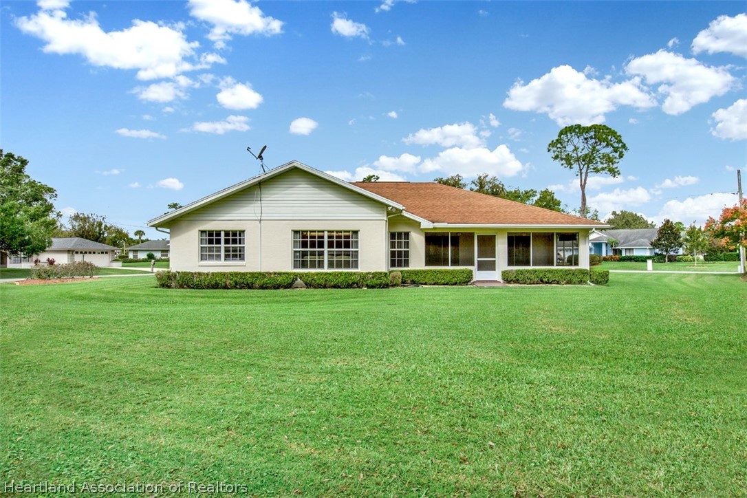 3310 Divot Road Sebring, FL 33872 - Photo 31 of 35 Gallery Image 31