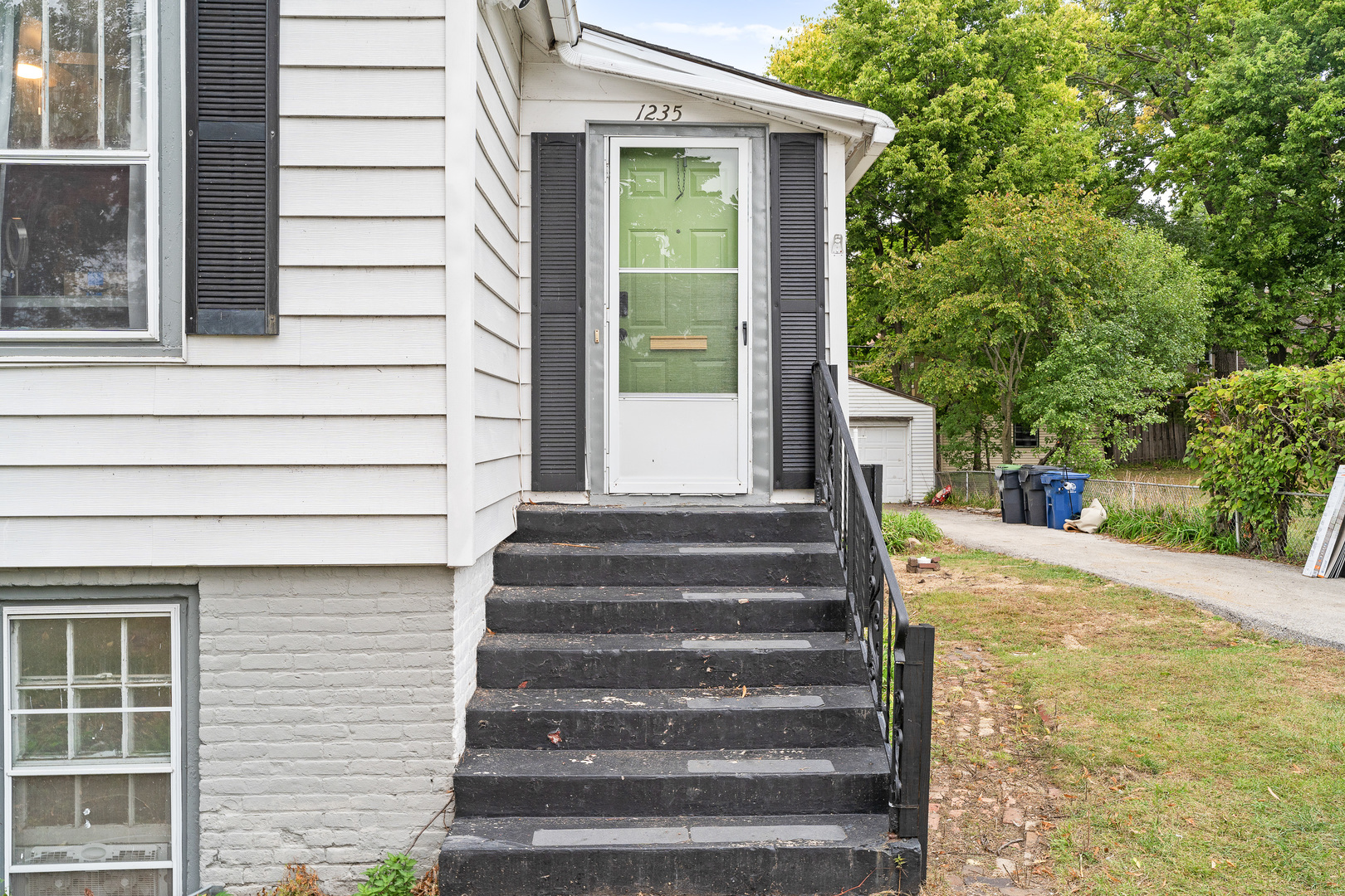 1235 Leon Place Evanston, IL 60201 - Photo 3 of 30