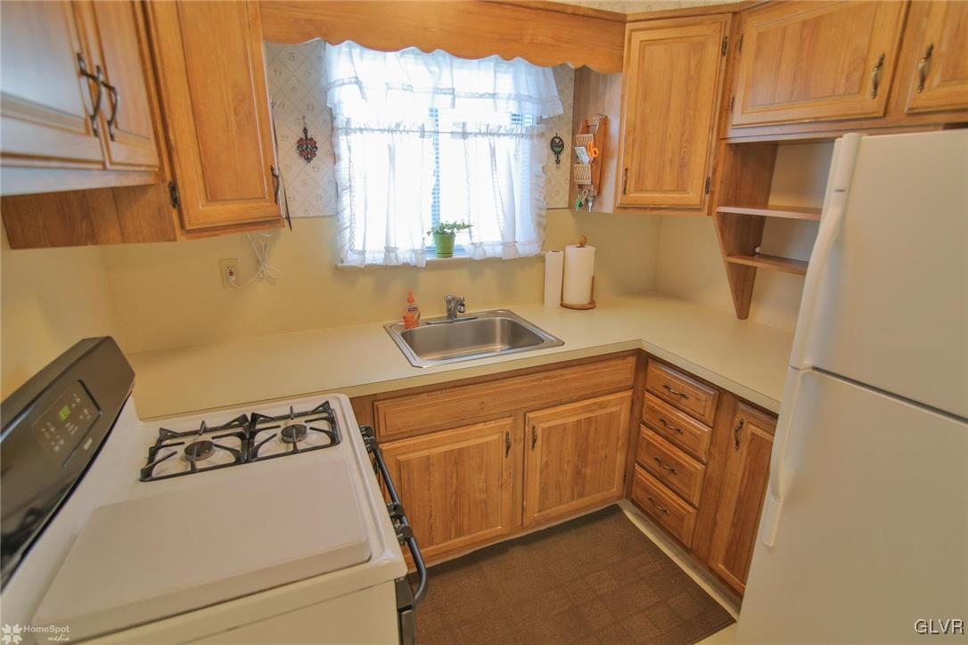 2109 Cypress Road Bethlehem, PA 18018 - Photo 9 of 26 Gallery Image 9