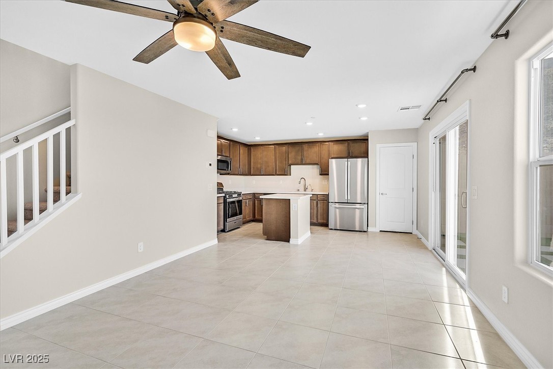 366 Rosefinch Street Henderson, NV 89012 - Photo 4 of 33