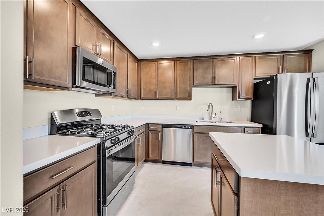 366 Rosefinch Street Henderson, NV 89012 - Photo 6 of 33
