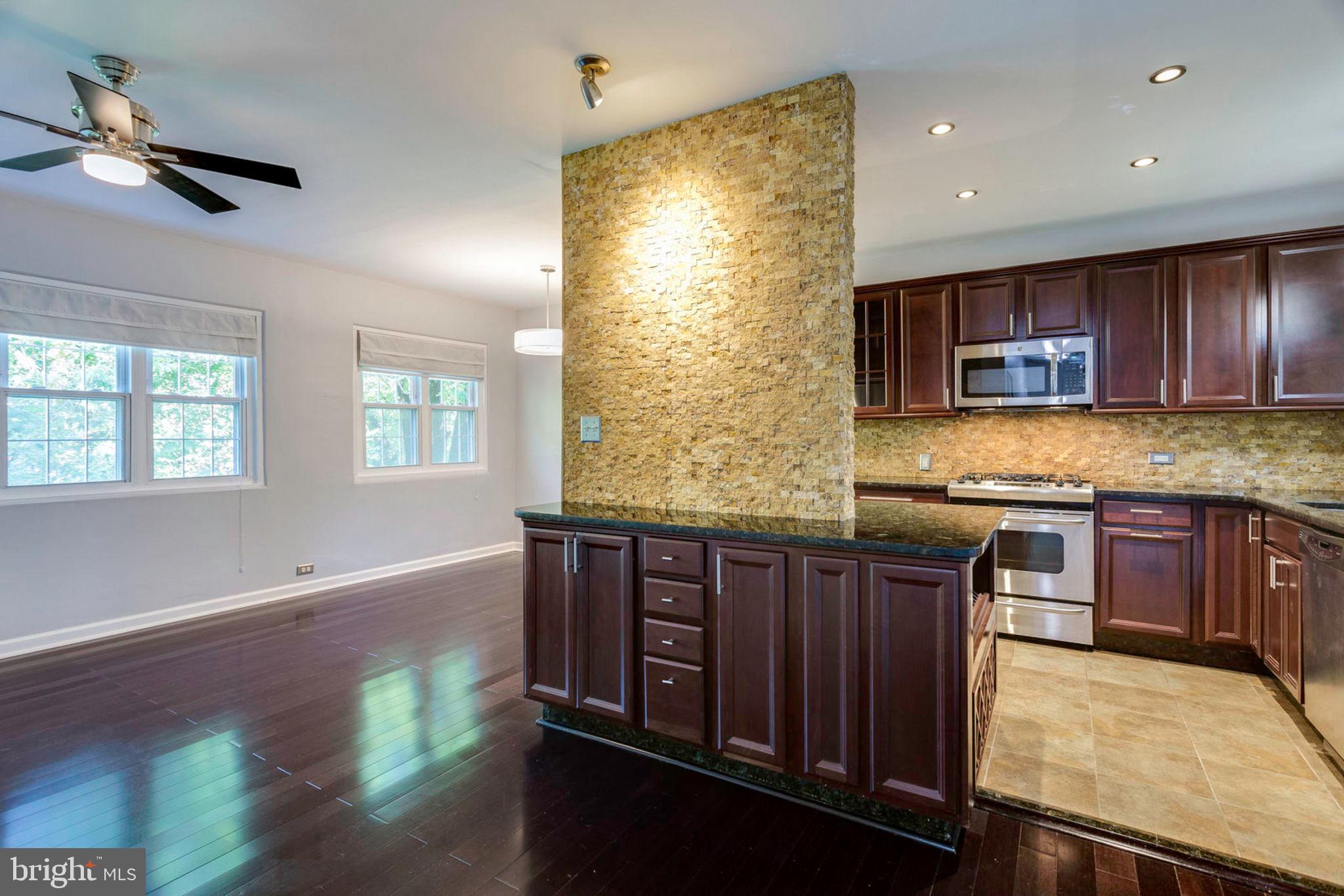3636 Gunston Road Alexandria, VA 22302 - Photo 3 of 37