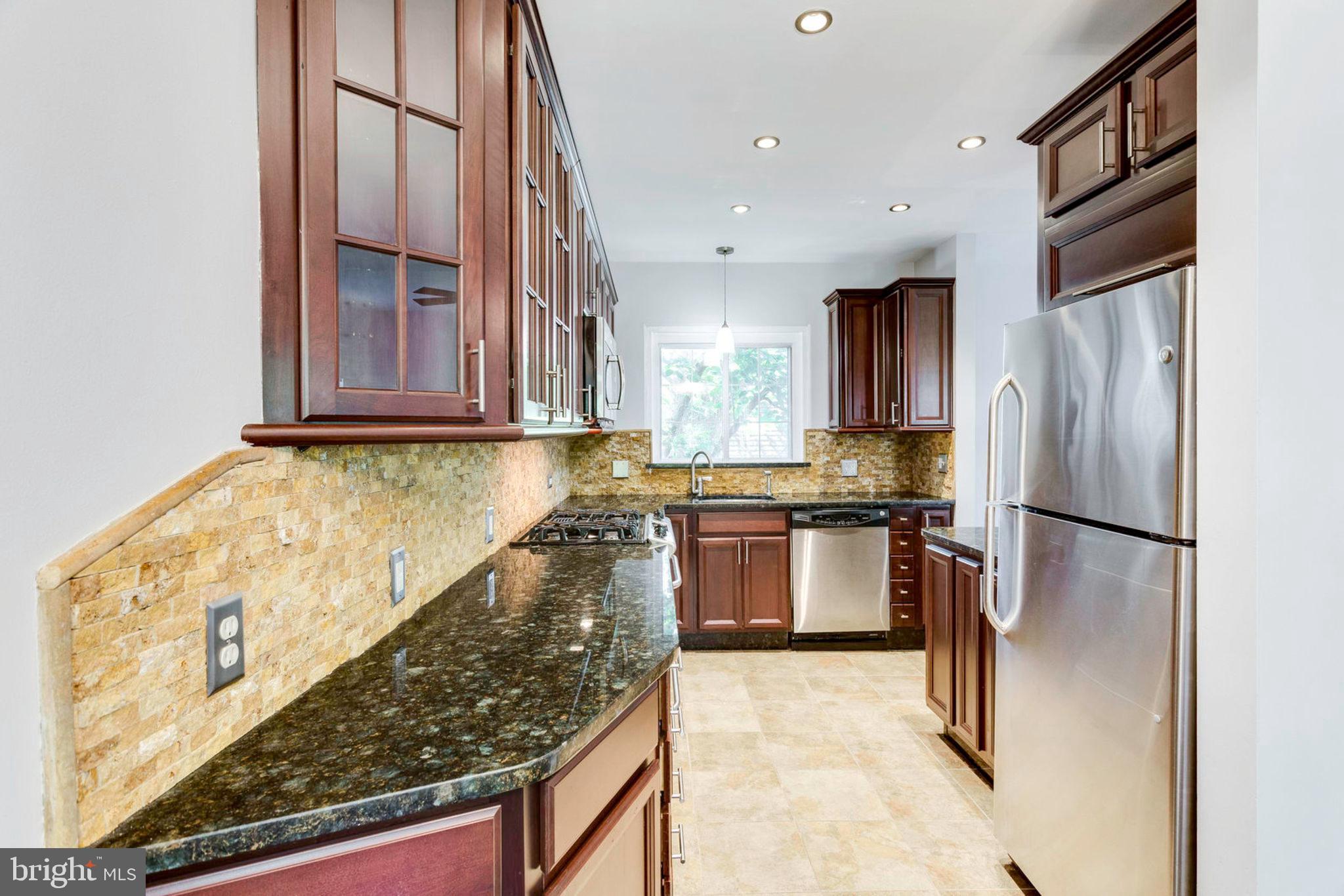 3636 Gunston Road Alexandria, VA 22302 - Photo 5 of 37