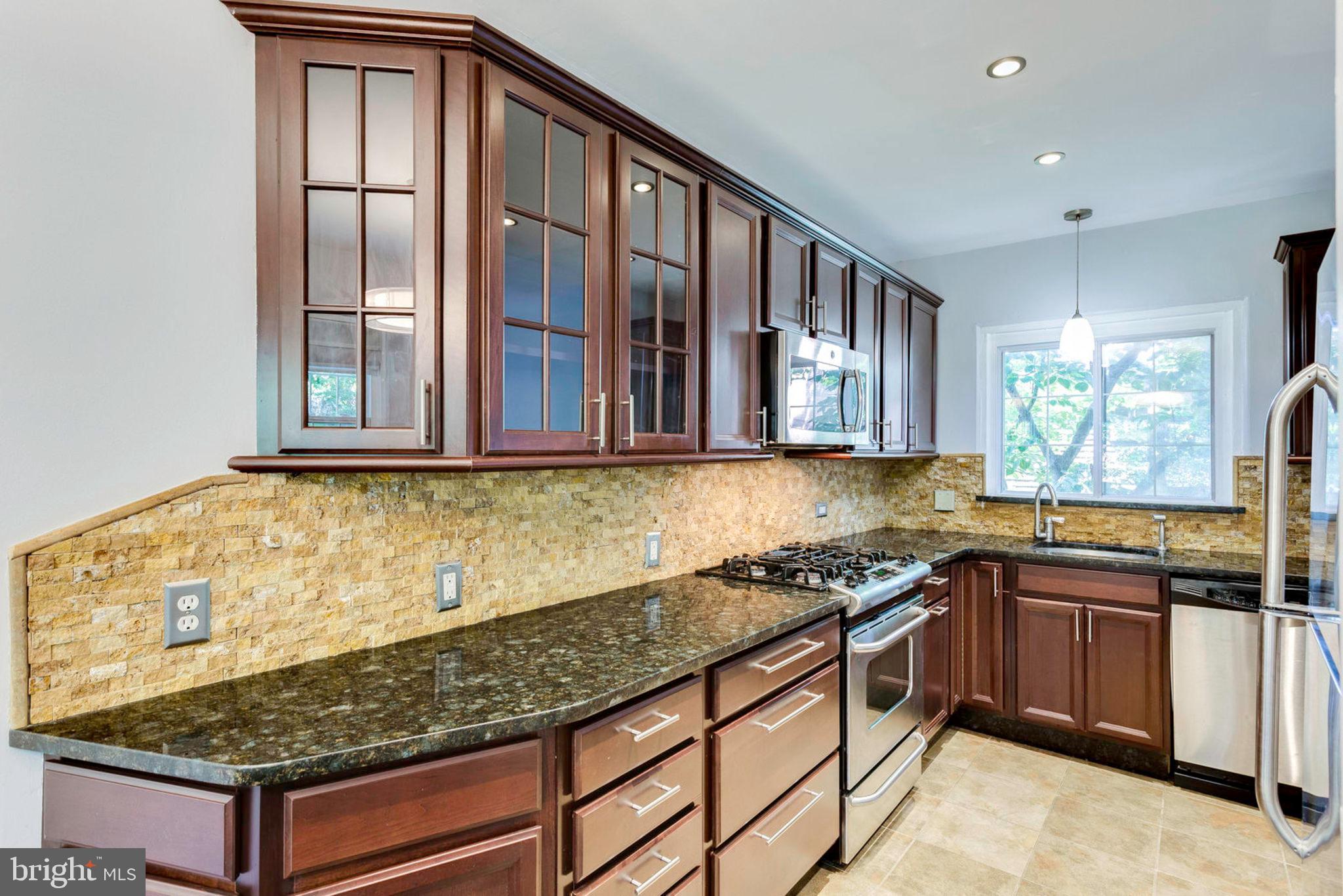 3636 Gunston Road Alexandria, VA 22302 - Photo 7 of 37
