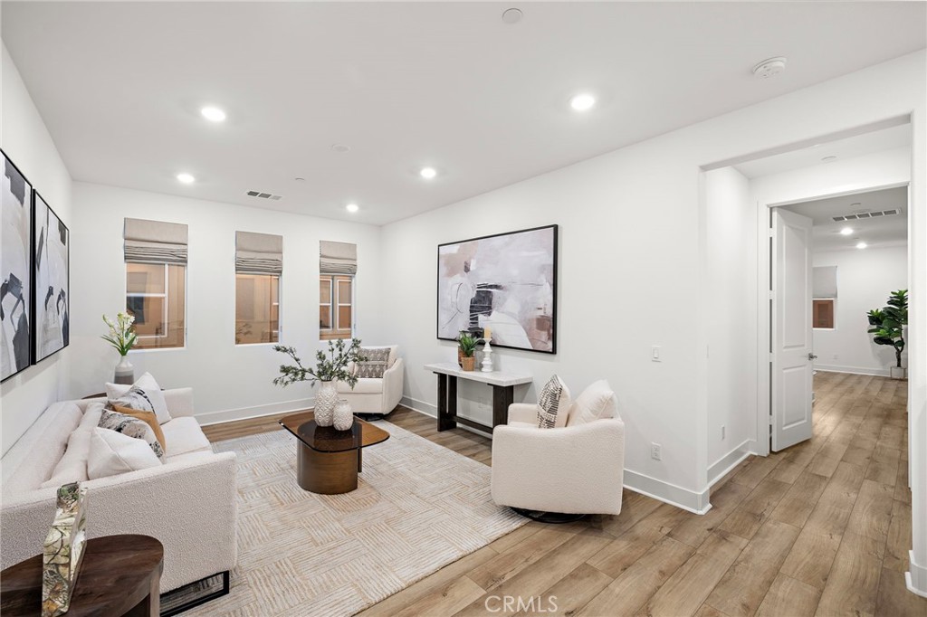 116 Zawn Irvine, CA 92618 - Photo 18 of 40