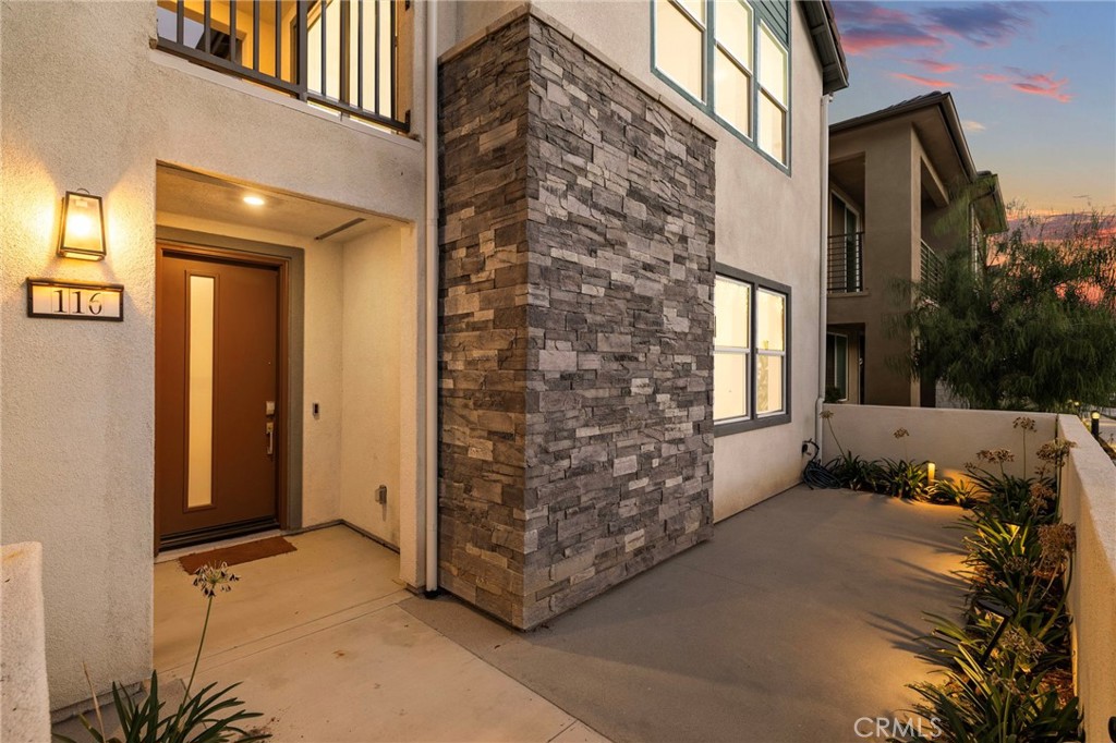 116 Zawn Irvine, CA 92618 - Photo 4 of 40