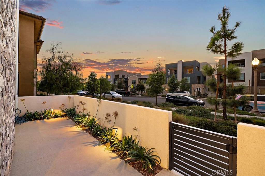 116 Zawn Irvine, CA 92618 - Photo 5 of 40