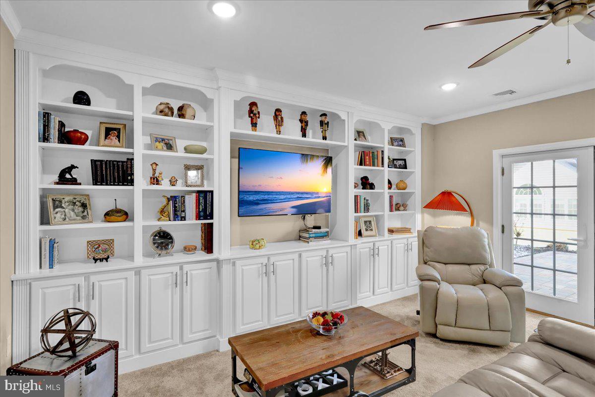 459 Valor Drive Lititz, PA 17543 - Photo 35 of 53 Family room - custome built-in bookshelves