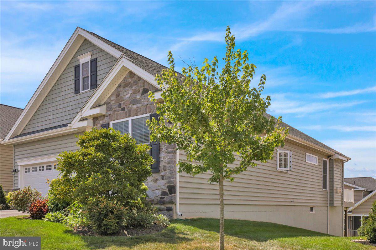459 Valor Drive Lititz, PA 17543 - Photo 43 of 53 Side view