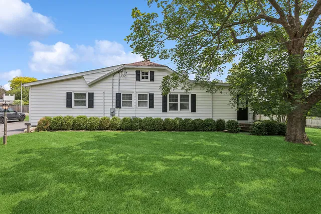 $3,900,000 | 112 Cobb Road, Water Mill, NY 11976