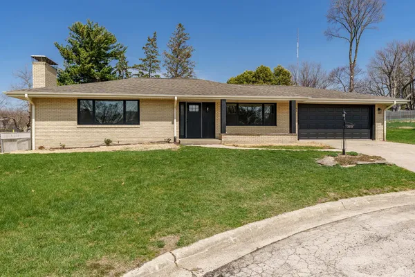 $325,000 | 3618 Belvoir Drive, Rockford, IL 61107