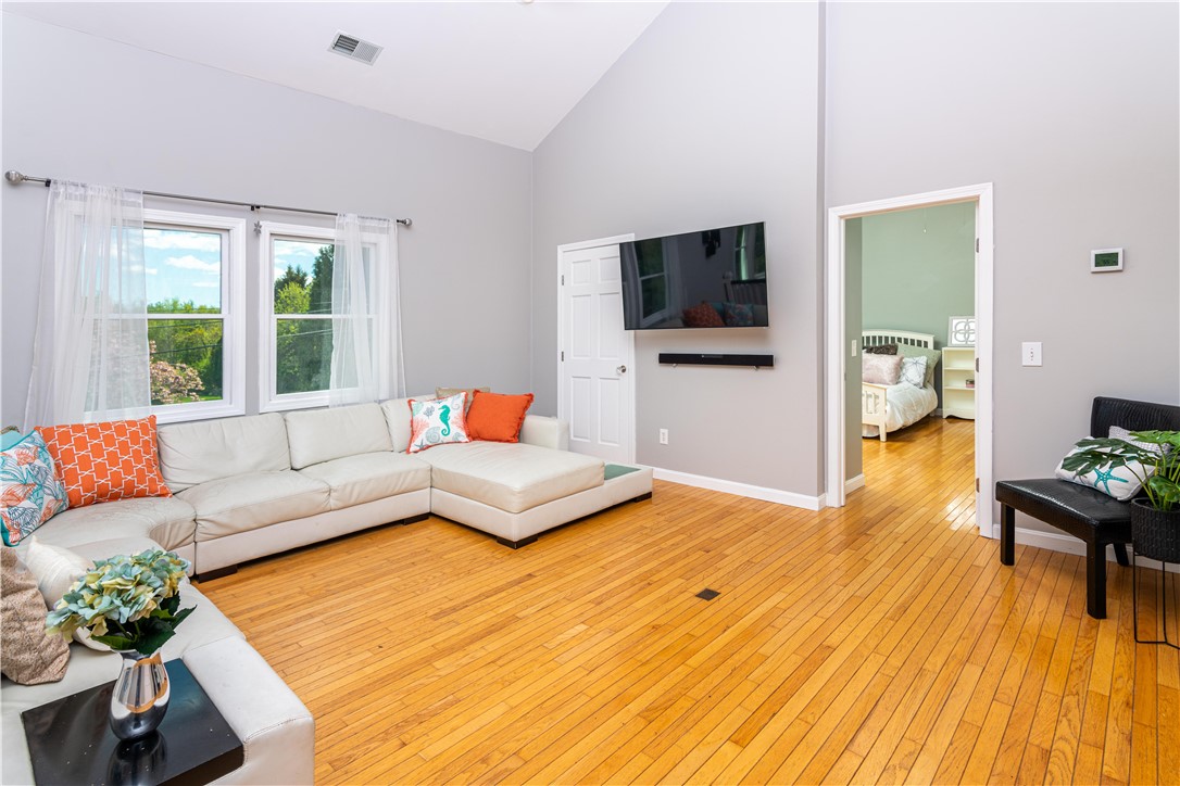 22 Highland Road North Kingstown, RI 02874 - Photo 10 of 24