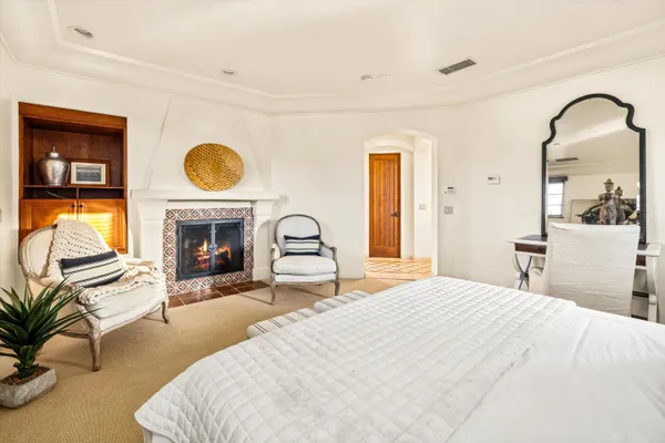 $3,895,000 | 905 Laguna Street, Santa Barbara, CA 93101