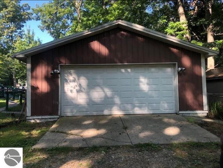 1753 East Townline Lake Road Harrison, MI 48625 - Photo 3 of 6 Gallery Image 3
