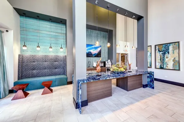 $2,458 | 700 East Algonquin Road, Unit 2406, Schaumburg, IL 60173