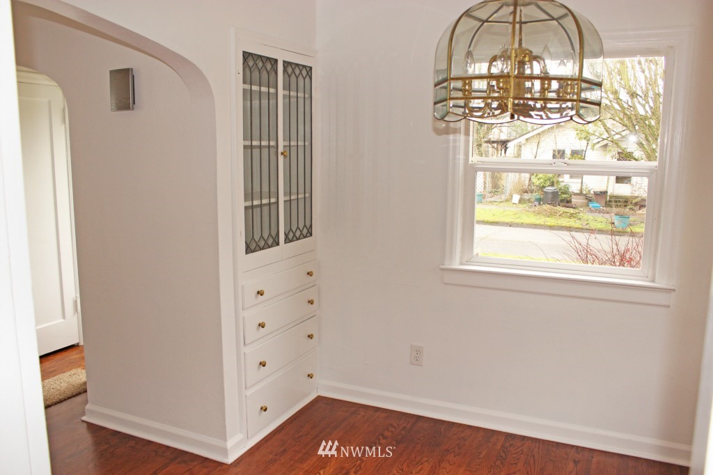 225 Southwest Lewis Street Chehalis, WA 98532 - Photo 3 of 15 Gallery Image 3