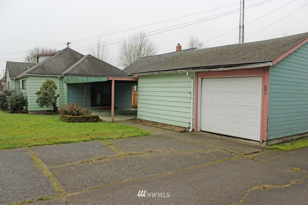 225 Southwest Lewis Street Chehalis, WA 98532 - Photo 5 of 15 Gallery Image 5