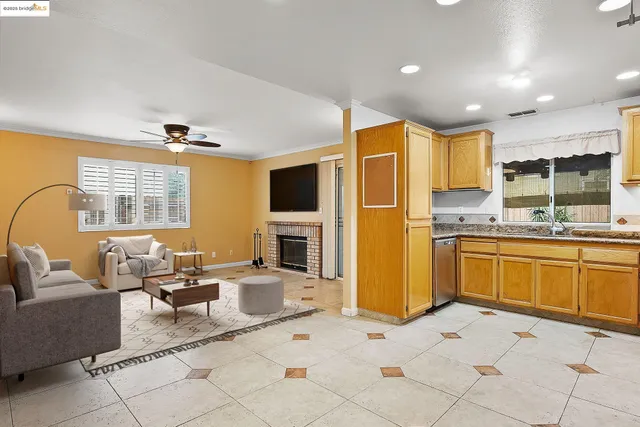 view of a house with a street