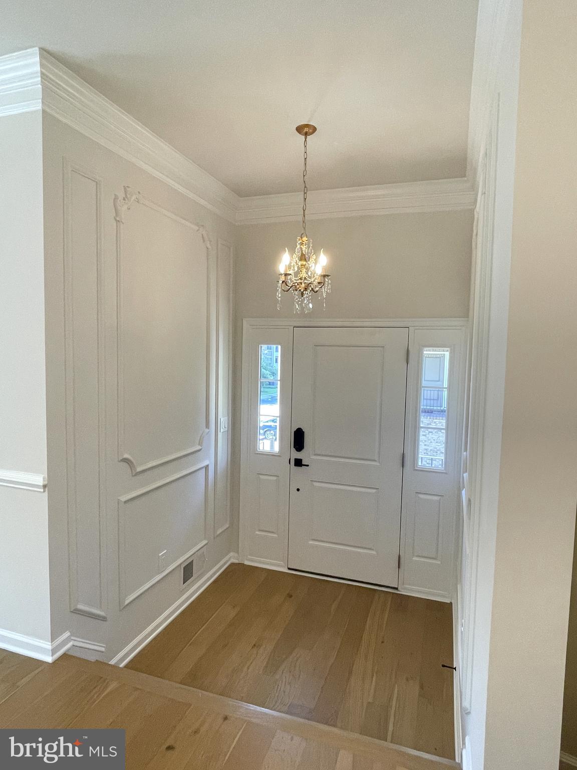 22507 Windsor Locks Square Ashburn, VA 20148 - Photo 4 of 49 22507 Windsor Locks Sq Foyer