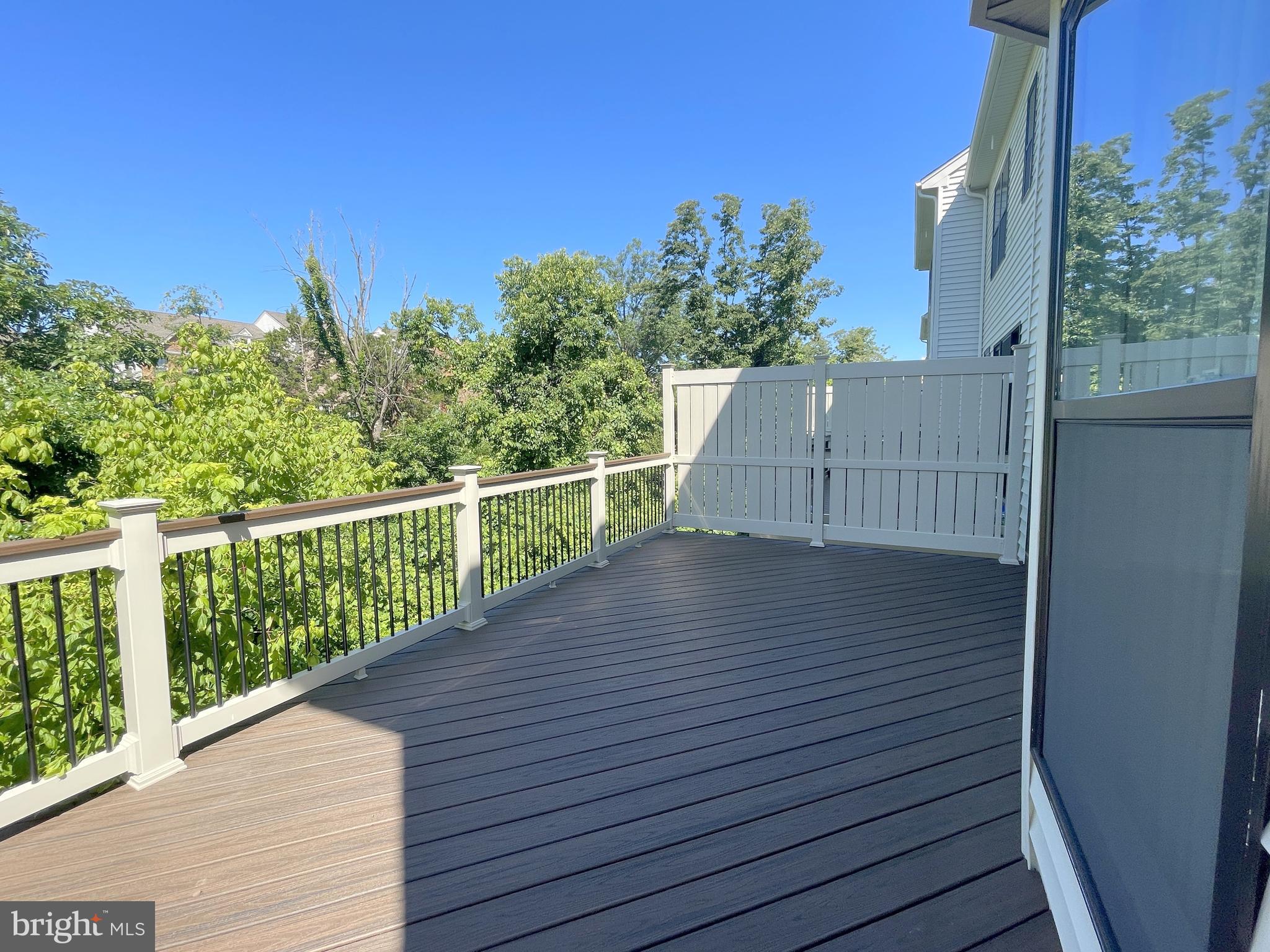 22507 Windsor Locks Square Ashburn, VA 20148 - Photo 44 of 49 22507 Windsor Locks Sq Deck