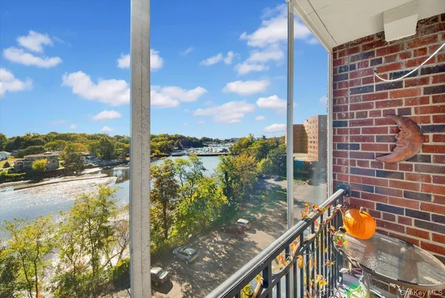 $375,000 | 266 Pelham Road, Unit 5H, New Rochelle, NY 10805