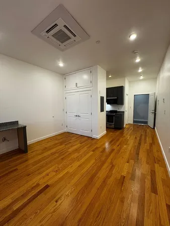 $1,595 | 64 Market Street, Unit 408, Lynn, MA 01901