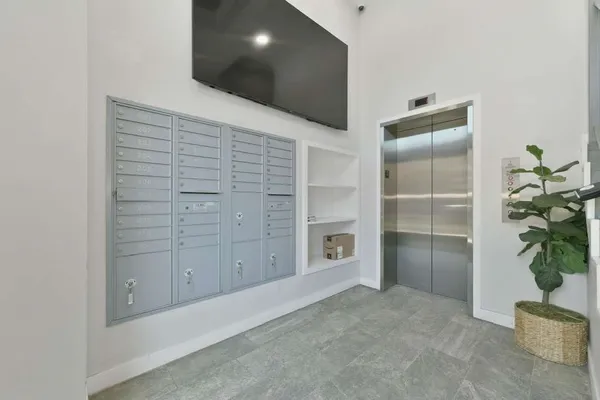 $1,595 | 64 Market Street, Unit 408, Lynn, MA 01901