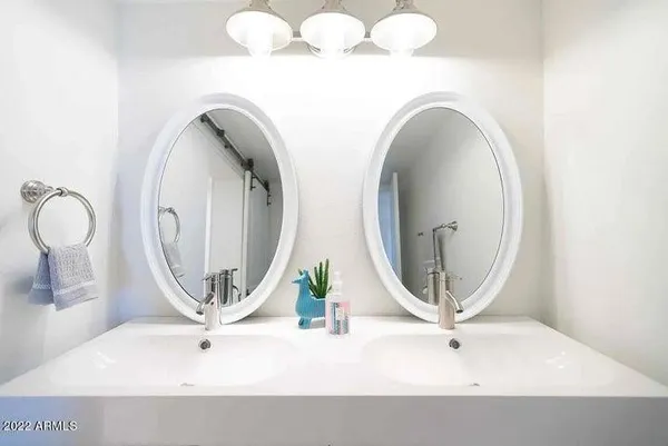 $3,200 | 334 West Medlock Drive, Unit B104, Phoenix, AZ 85013