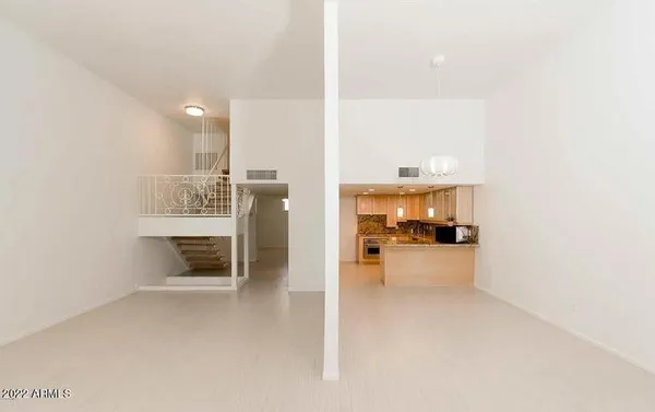 $3,200 | 334 West Medlock Drive, Unit B104, Phoenix, AZ 85013