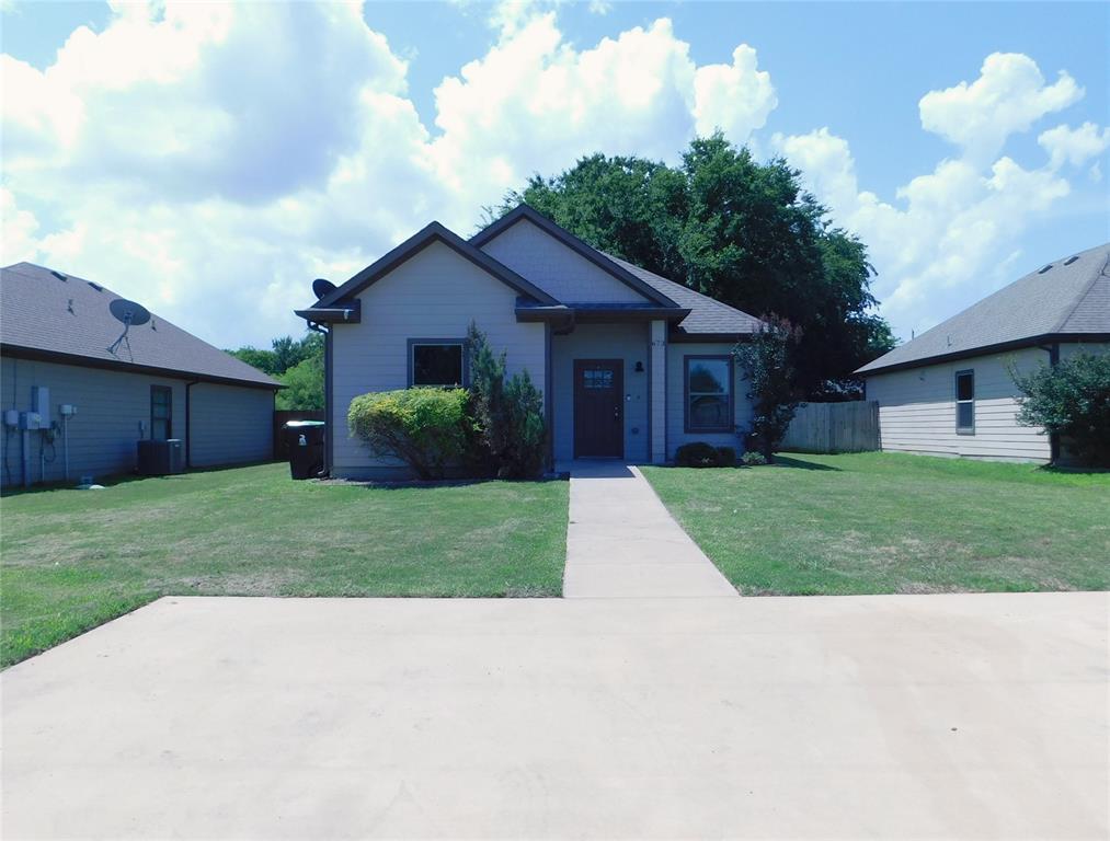 673 Copenhavr Street Pilot Point, TX 76258 - Photo 2 of 24