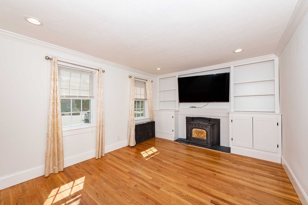16 Bryant Road Boston, MA 02132 - Photo 6 of 14 Gallery Image 6