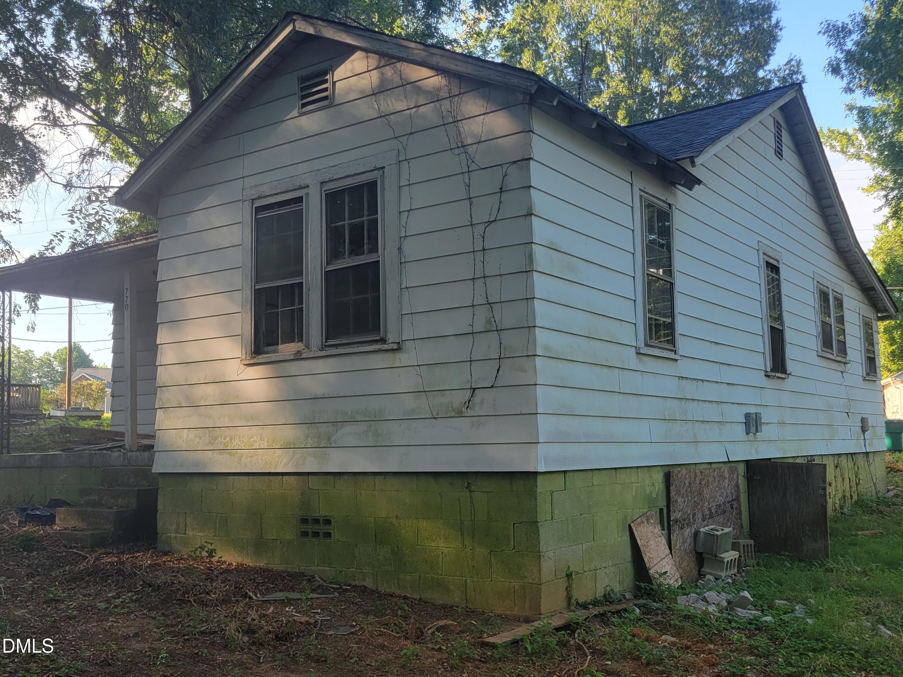 813 Strawberry Road Reidsville, NC 27320 - Photo 2 of 10 20260819_083726