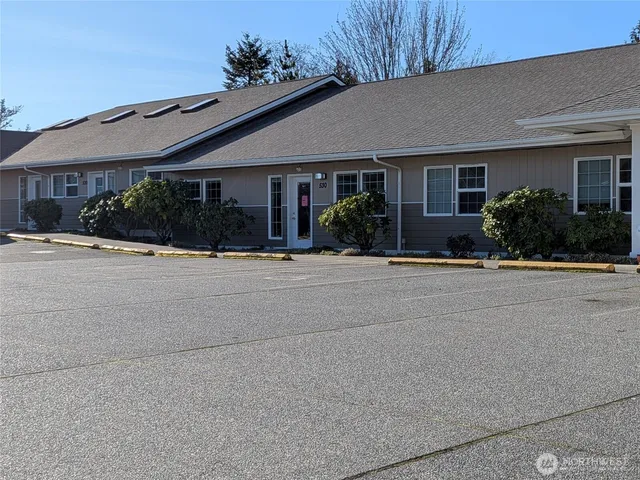 $2,055 | 530 West Fir Street, Unit C, Sequim, WA 98382