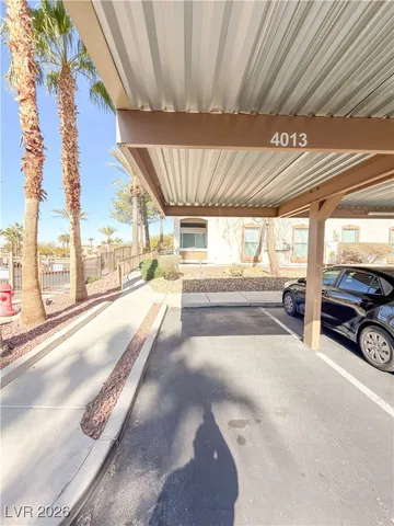 $1,500 | 2305 West Horizon Ridge Parkway, Unit 4013, Henderson, NV 89052