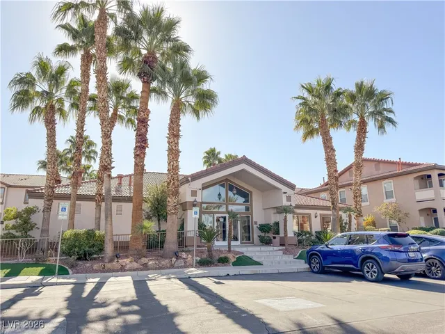 $1,500 | 2305 West Horizon Ridge Parkway, Unit 4013, Henderson, NV 89052