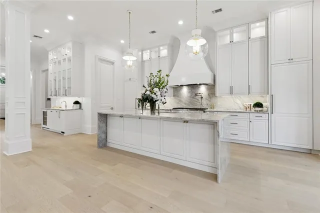 $2,349,000 | 108 Dorrington Boulevard, Metairie, LA 70005