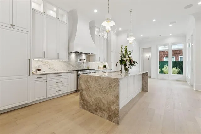 $2,349,000 | 108 Dorrington Boulevard, Metairie, LA 70005