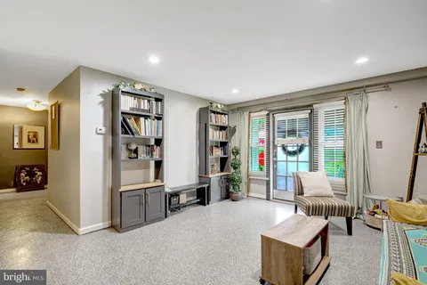 $270,000 | 8360 Dunham Court, Springfield, VA 22152