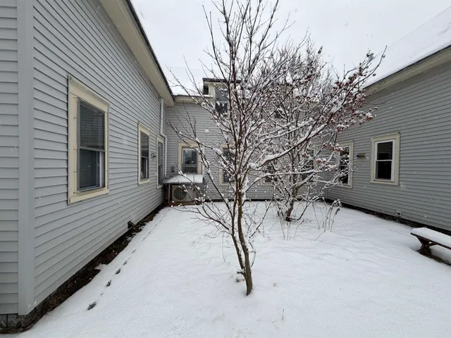 $2,100 | 23 Pleasant Street, Unit B, Hillsborough, NH 03244