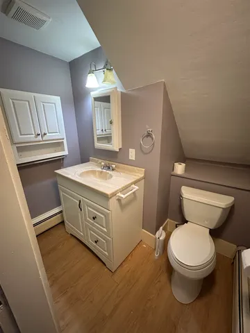 $2,100 | 23 Pleasant Street, Unit B, Hillsborough, NH 03244