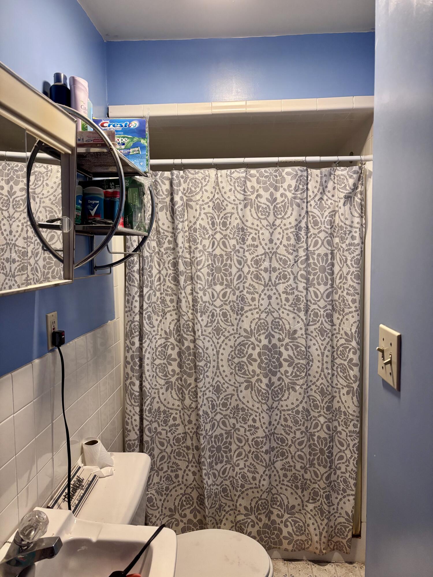 832 West Front Street Burr Oak, MI 49030 - Photo 18 of 29 Main Floor Bathroom