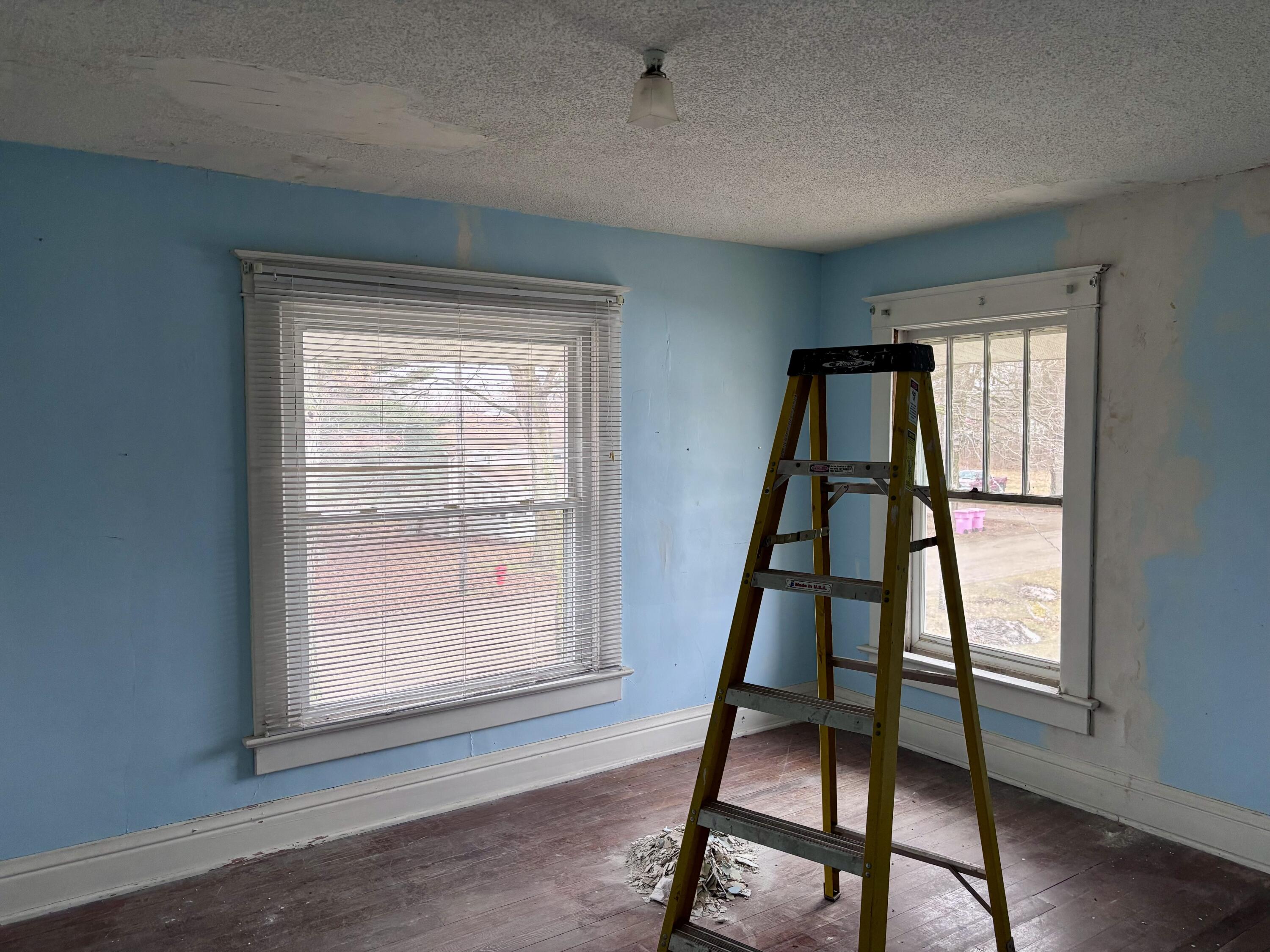 832 West Front Street Burr Oak, MI 49030 - Photo 20 of 29 Bedroom 2