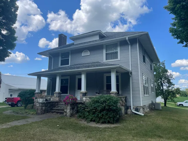 $599,900 | 832 West Front Street, Burr Oak, MI 49030