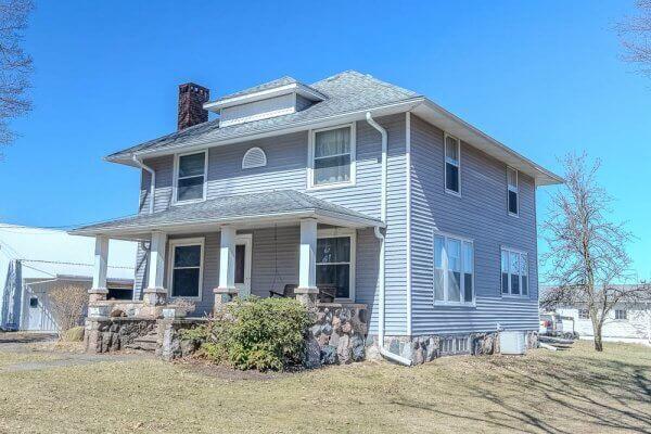 832 West Front Street Burr Oak, MI 49030 - Photo 7 of 29 Front