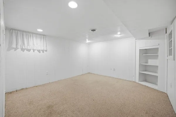 $240,000 | 673 Haish Boulevard, DeKalb, IL 60115