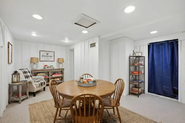 $240,000 | 673 Haish Boulevard, DeKalb, IL 60115