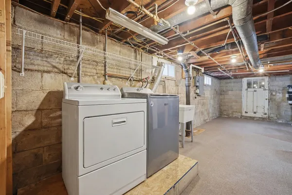 $240,000 | 673 Haish Boulevard, DeKalb, IL 60115