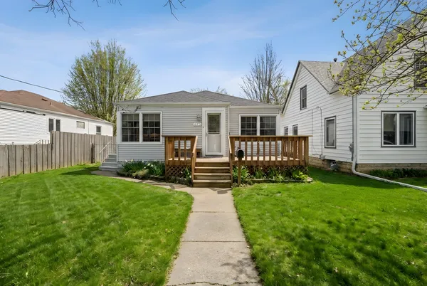 $240,000 | 673 Haish Boulevard, DeKalb, IL 60115